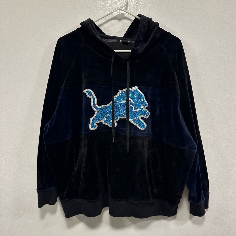 Women’s Detroit lions Black and Blue sequin velvet champion Lion Hoodie! Size XL